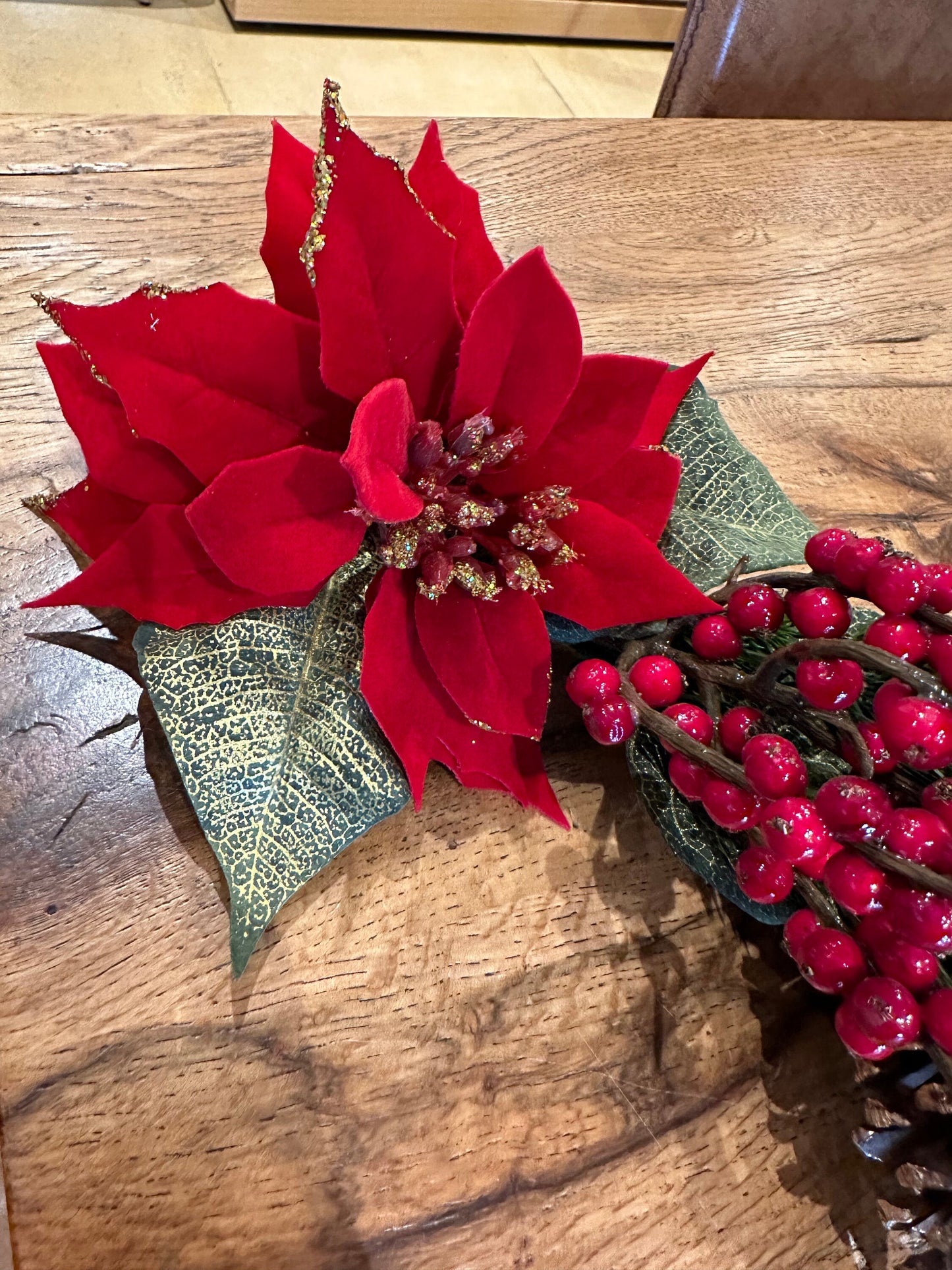 Artificial Majestic Red Poinsettia Flower Gold Pine Cone Garland 150cm Christmas Mantelpiece Decoration